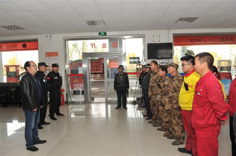 公司加油站开展“十九大”期间安保维稳应急演练